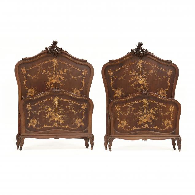 PAIR OF BELLE EPOQUE INLAID MAHOGANY