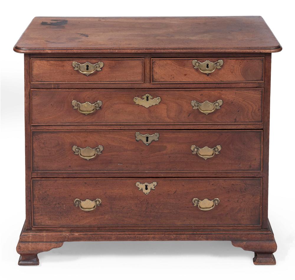 ENGLISH DIMINUTIVE CHEST OF DRAWERS 34bce1