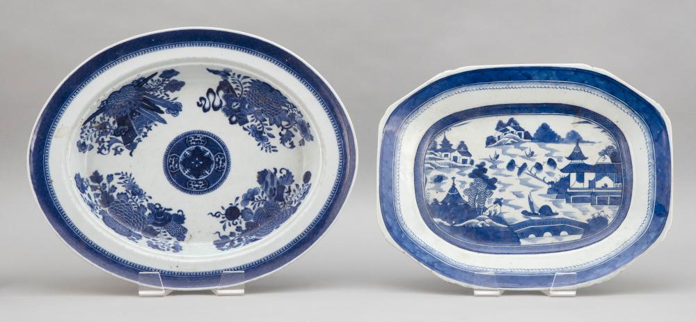 TWO CHINESE EXPORT PORCELAIN SERVING 34bdc2