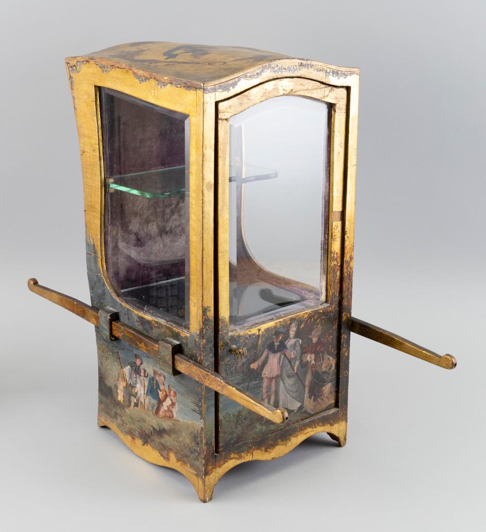 MINIATURE SEDAN CHAIR VITRINE EARLY 34bf8a