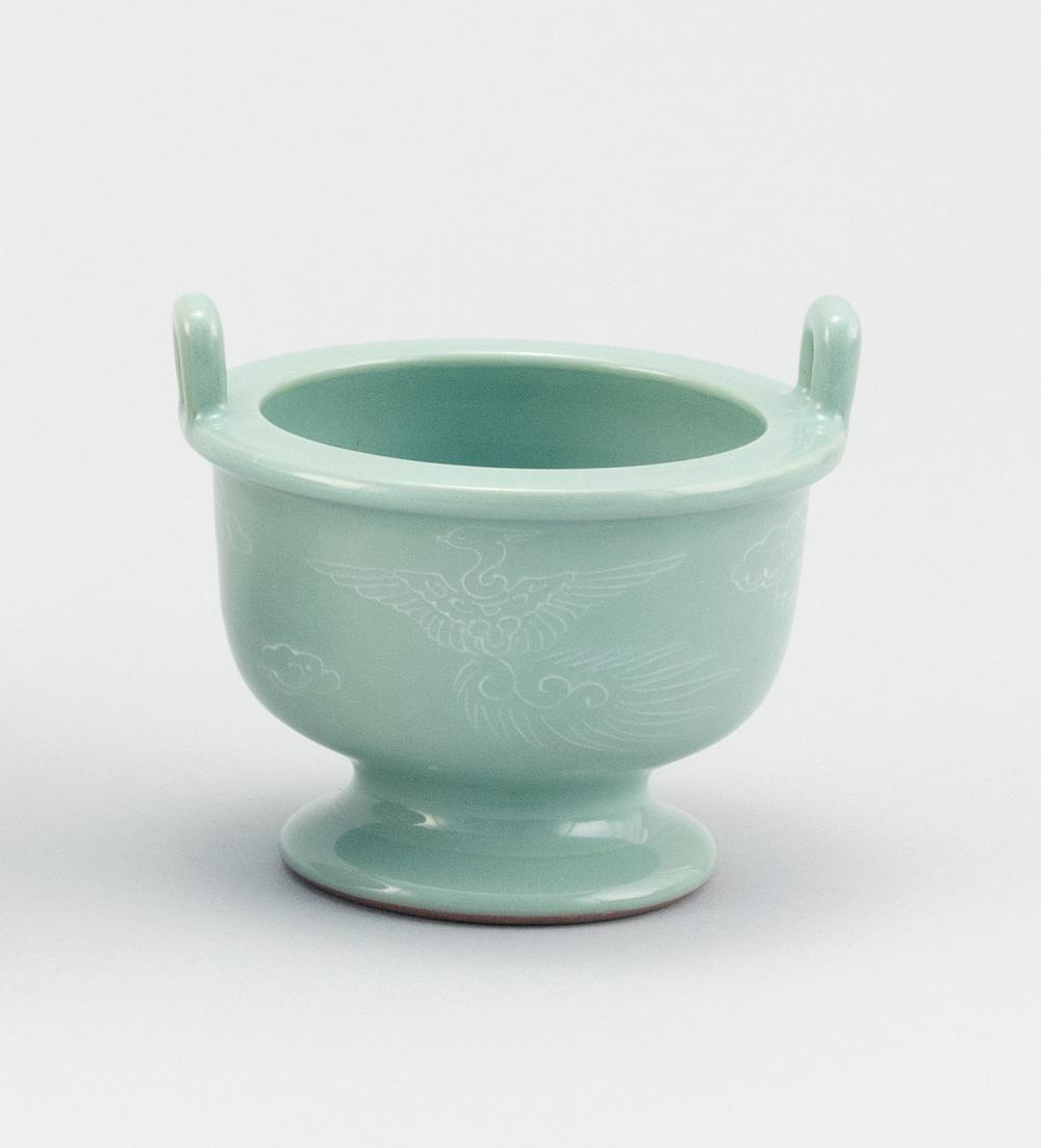 JAPANESE STUDIO PORCELAIN CENSER