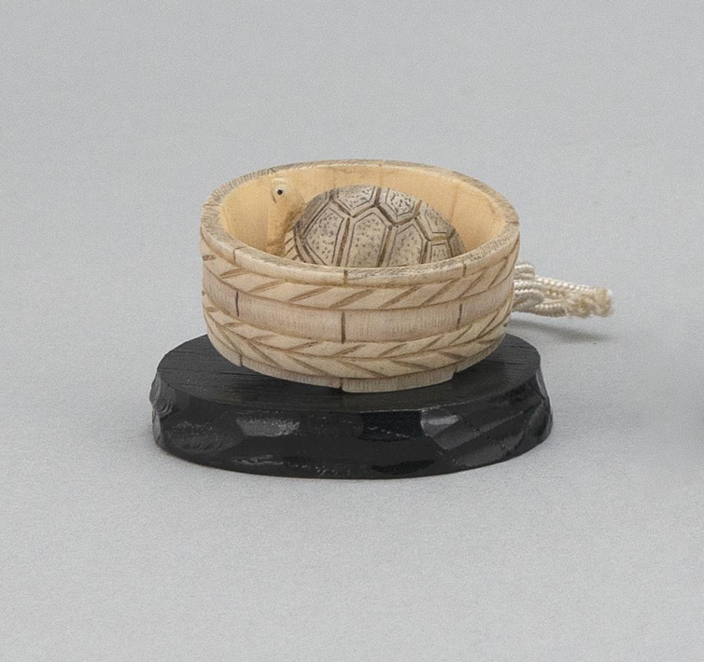 JAPANESE IVORY NETSUKE LATE 19TH EARLY 34c116