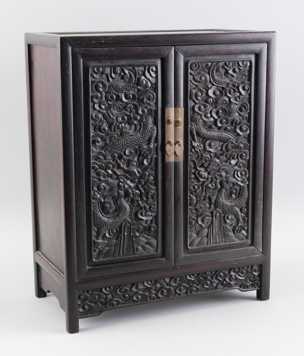 CHINESE CARVED WOOD CURIO CABINET 34c187