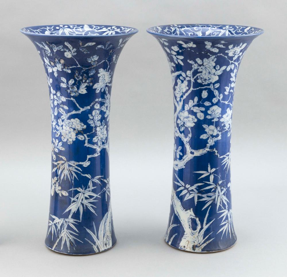 PAIR OF JAPANESE BLUE AND WHITE