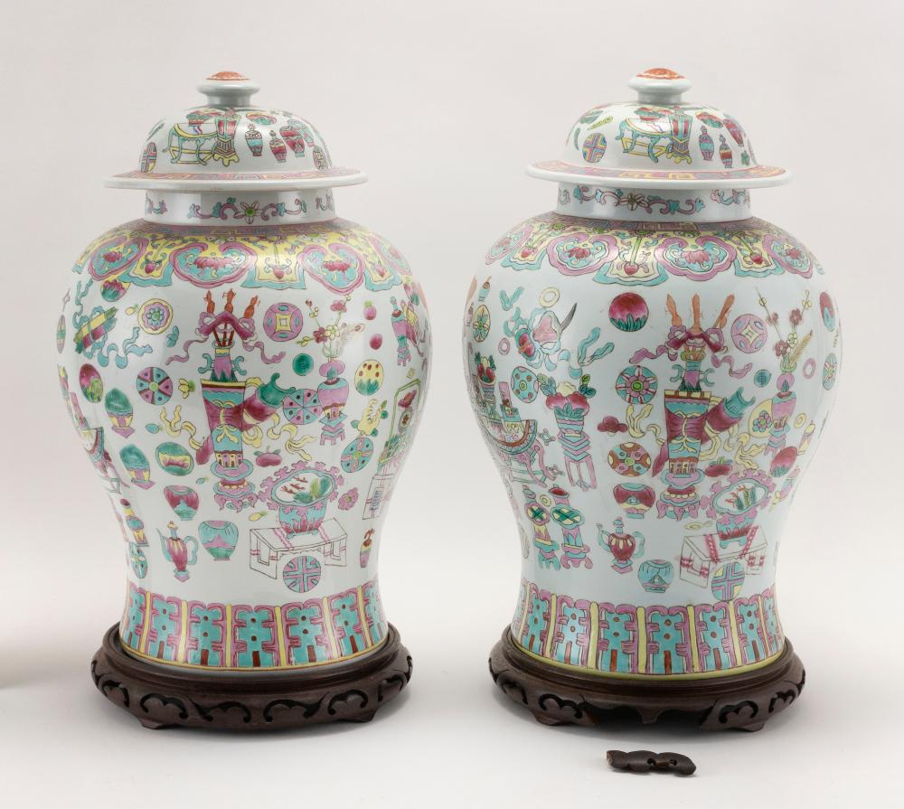 PAIR OF CHINESE EXPORT PORCELAIN 34c213