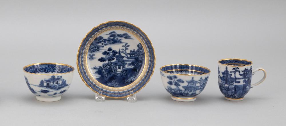 FOUR PIECES OF CHINESE EXPORT BLUE 34c217