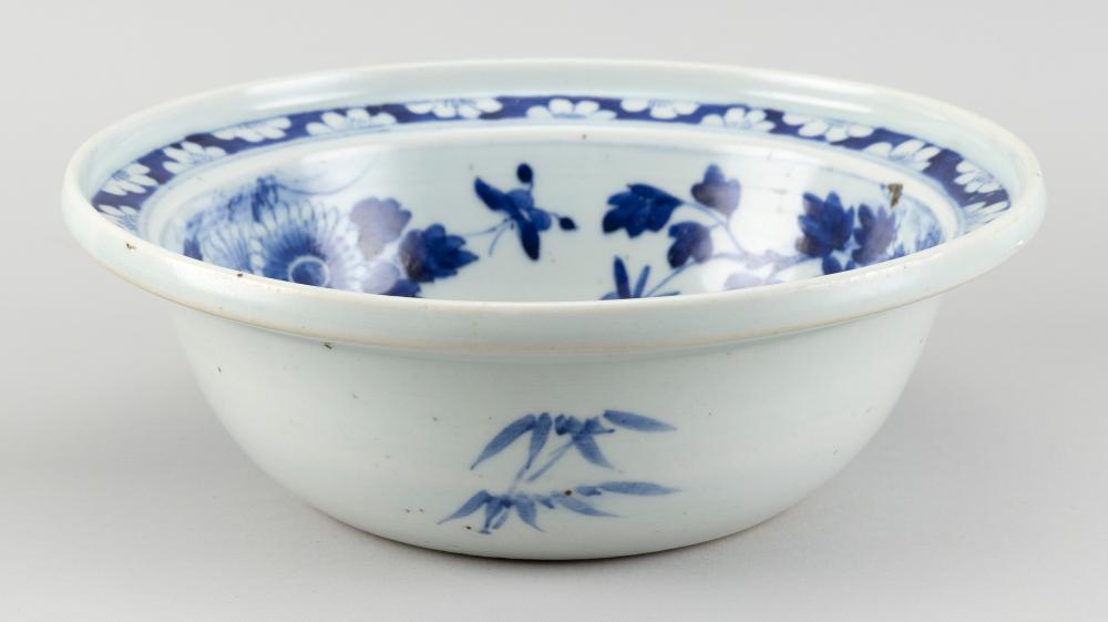 CHINESE BLUE AND WHITE PORCELAIN 34c20e