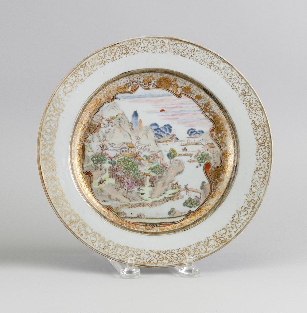 CHINESE FAMILLE ROSE AND GILT PORCELAIN 34c30b