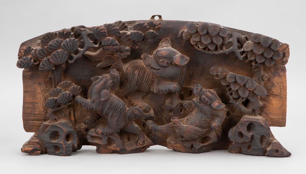 CHINESE CARVED AND RAISED WOOD 34c34e