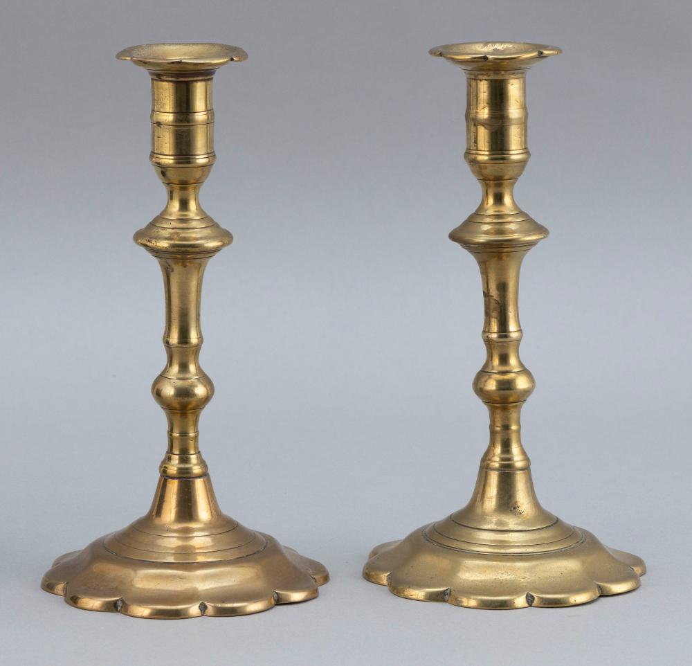 PAIR OF CONTINENTAL BRASS PUSH-UP