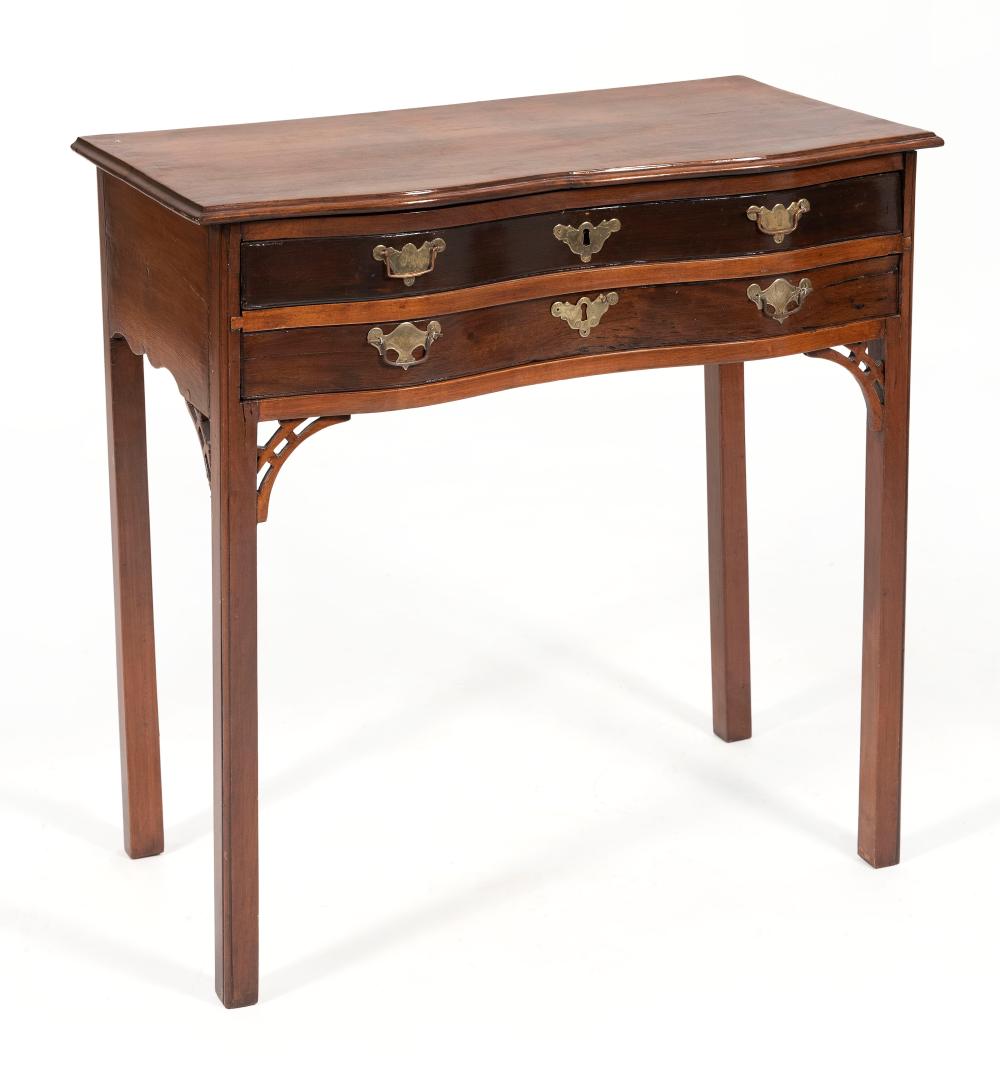 CHIPPENDALE DRESSING TABLE CIRCA 34c9fd