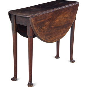 An English Mahogany Drop-Leaf Table
18th/19th