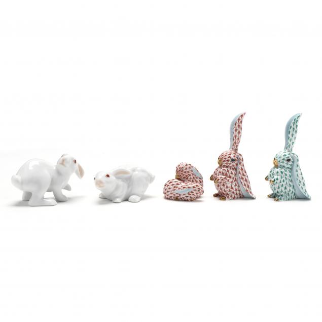 FIVE HEREND PORCELAIN RABBITS Two 34a583