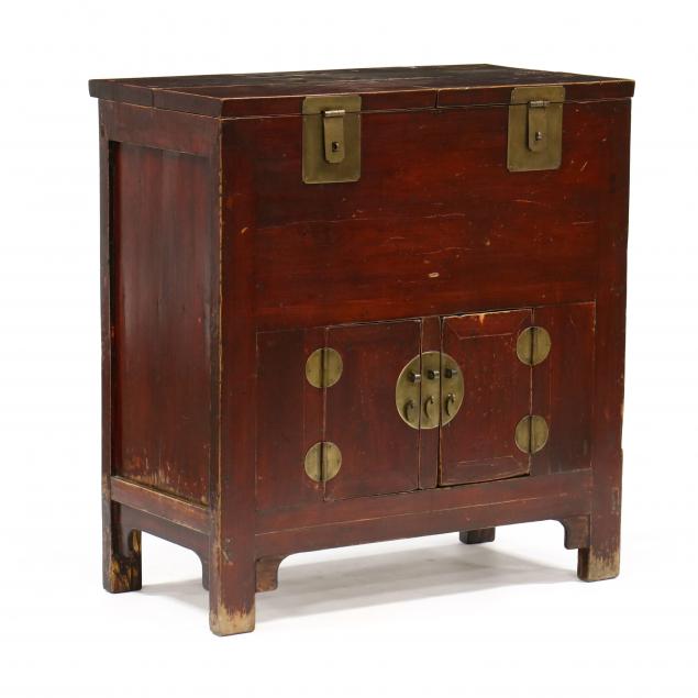 CHINESE LACQUERED STORAGE CHEST