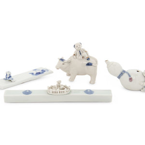 Four Japanese Blue and White Porcelain 34a717