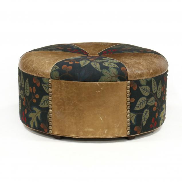 OVERSIZED LEATHER UPHOLSTERED OTTOMAN 34a7d1