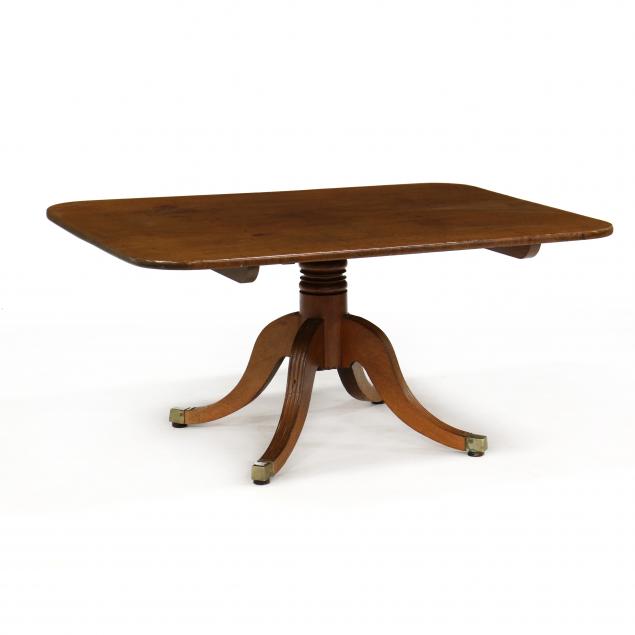 GEORGIAN MAHOGANY LOW TABLE 19th