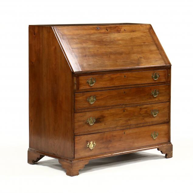 SOUTHERN CHIPPENDALE STYLE WALNUT 34a8e4