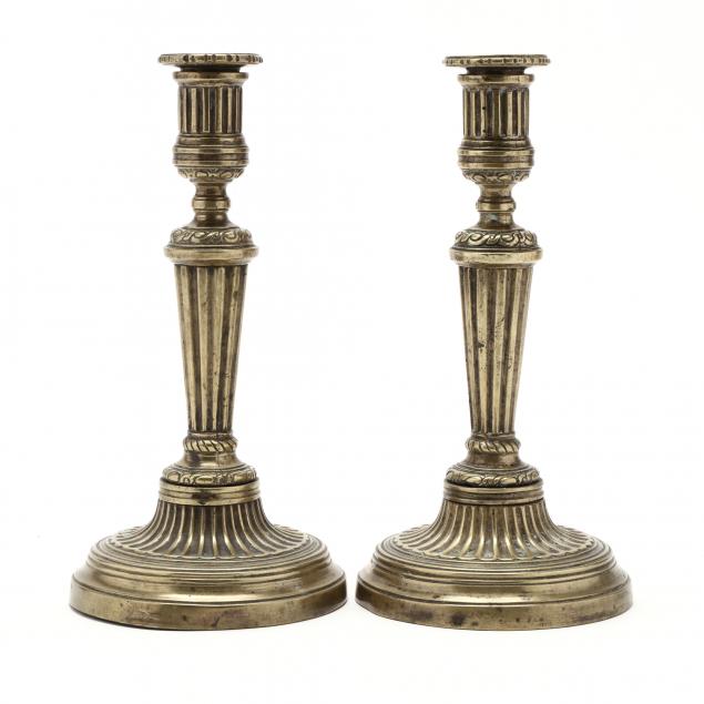 PAIR OF NEOCLASSICAL BRASS CANDLESTICKS