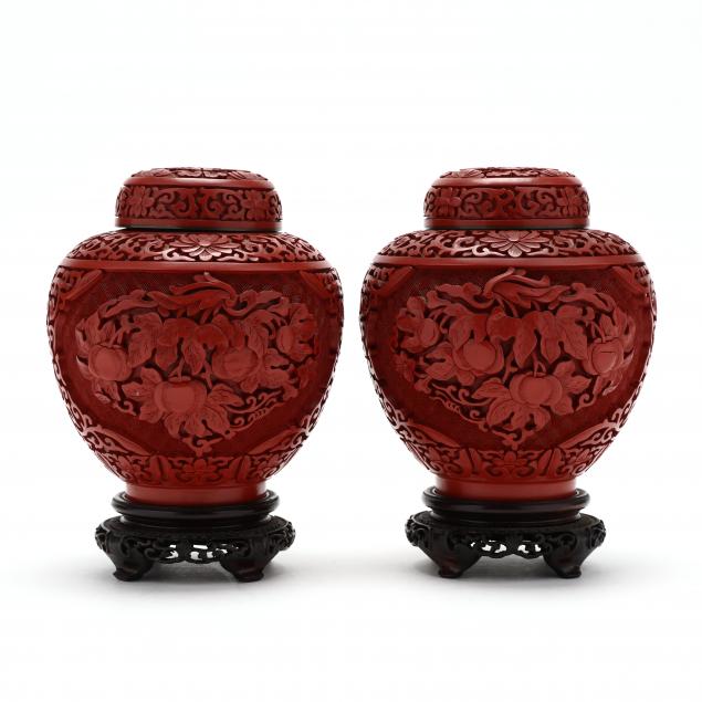 A PAIR OF CHINESE CARVED CINNABAR 34ad1b