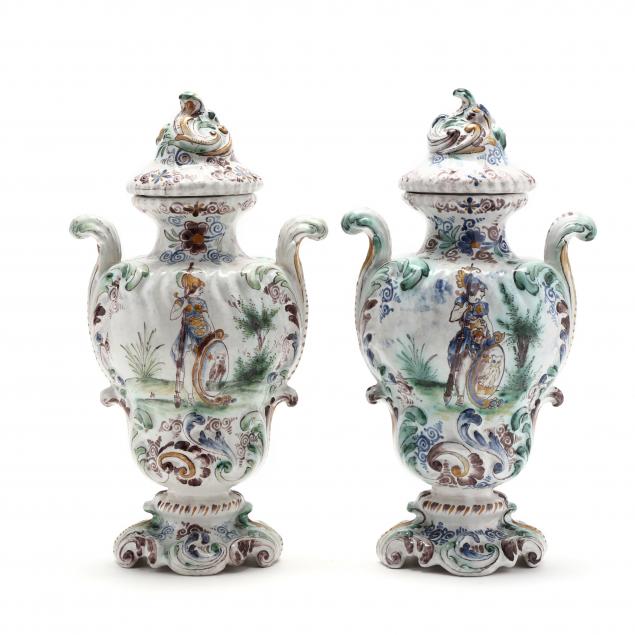 PAIR OF ANTIQUE DELFT / FAIENCE