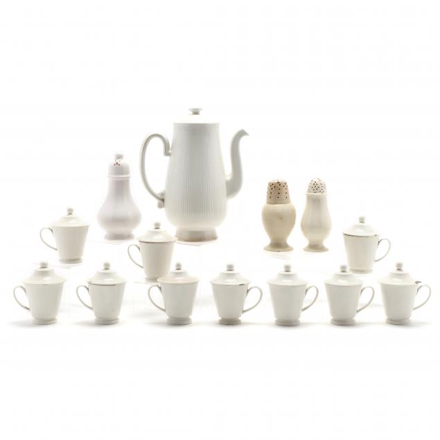 A GROUP OF CREIL AND MONTEREAU CREAMWARE