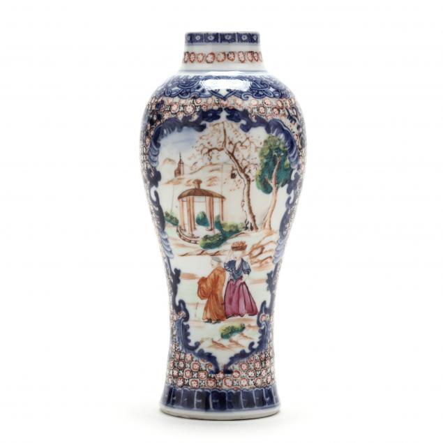 A CHINESE EXPORT PORCELAIN CABINET