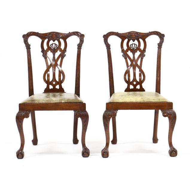 PAIR OF CHIPPENDALE STYLE CARVED 34ae81