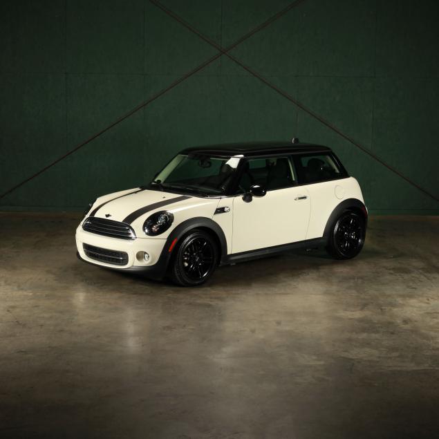 ONE-OWNER 2013 MINI COOPER  VIN: