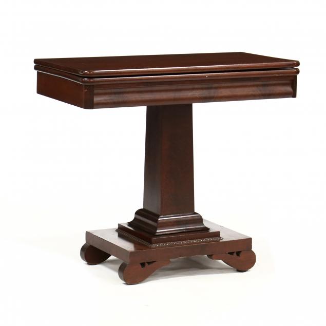 AMERICAN CLASSICAL MAHOGANY GAME TABLE