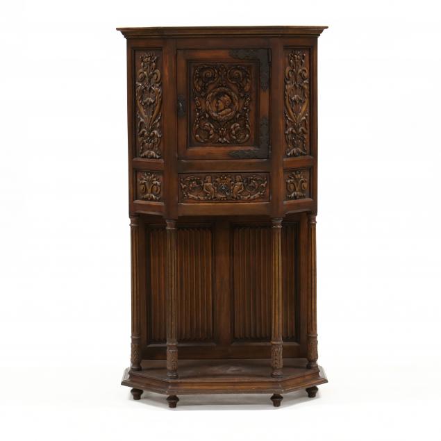 GOTHIC STYLE CARVED WALNUT VESTMENT