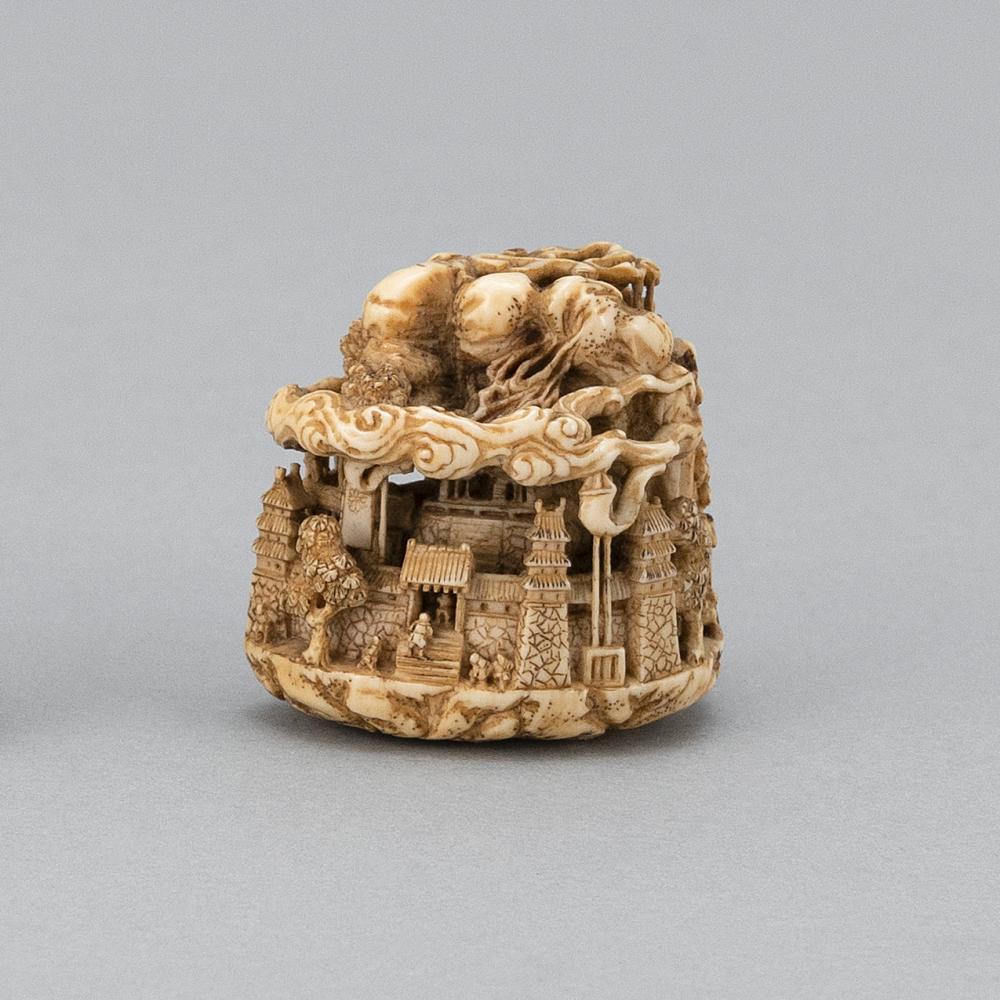 JAPANESE NETSUKE BY TOUN 19TH CENTURY 34dbe9