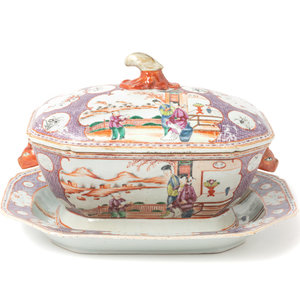 A Chinese Export Porcelain Tureen 34e0f3