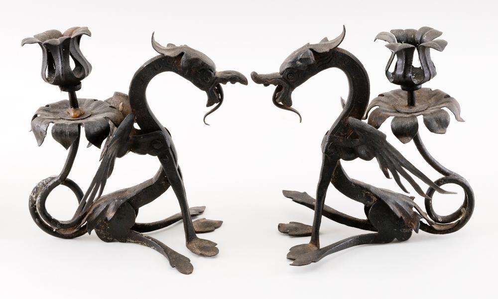 PAIR OF BLACK METAL DRAGON FORM 34e250