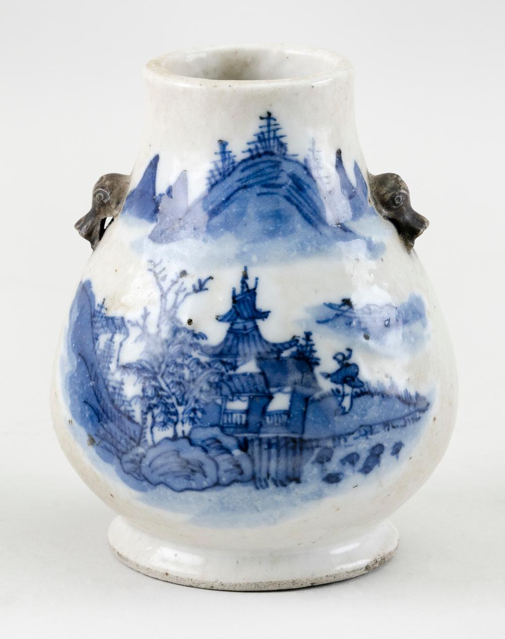 CHINESE BLUE AND WHITE PORCELAIN