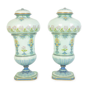 A Pair of Sevres Hard Paste Porcelain 34e309