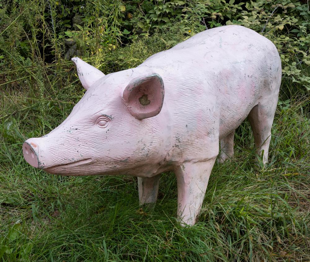 LIFE SIZE PINK ALUMINUM PIG MID  34e3a3