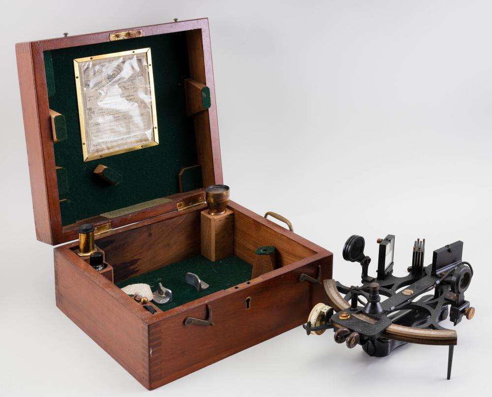 CASED SEXTANT RETAILED BY HUSAN 34e43f