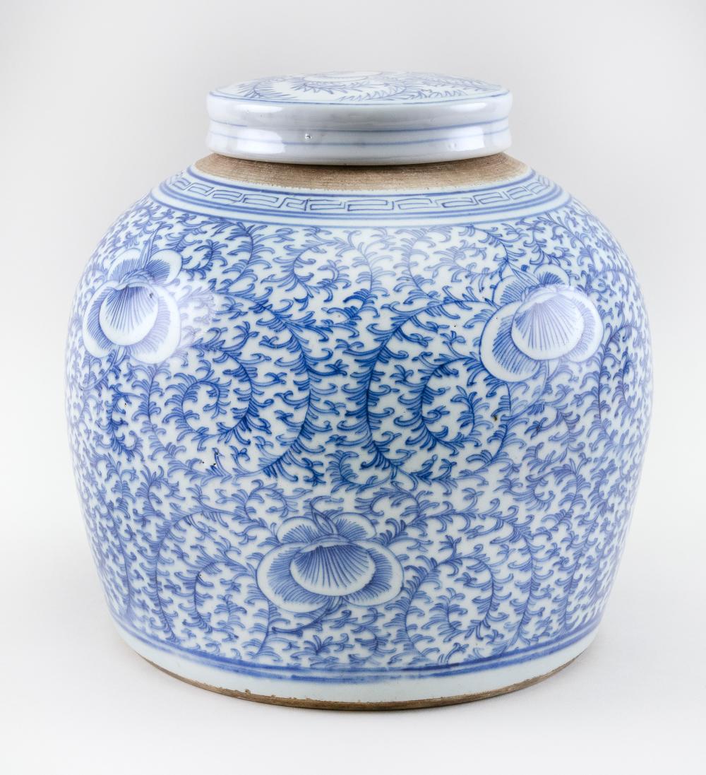 CHINESE BLUE AND WHITE PORCELAIN 34e54c