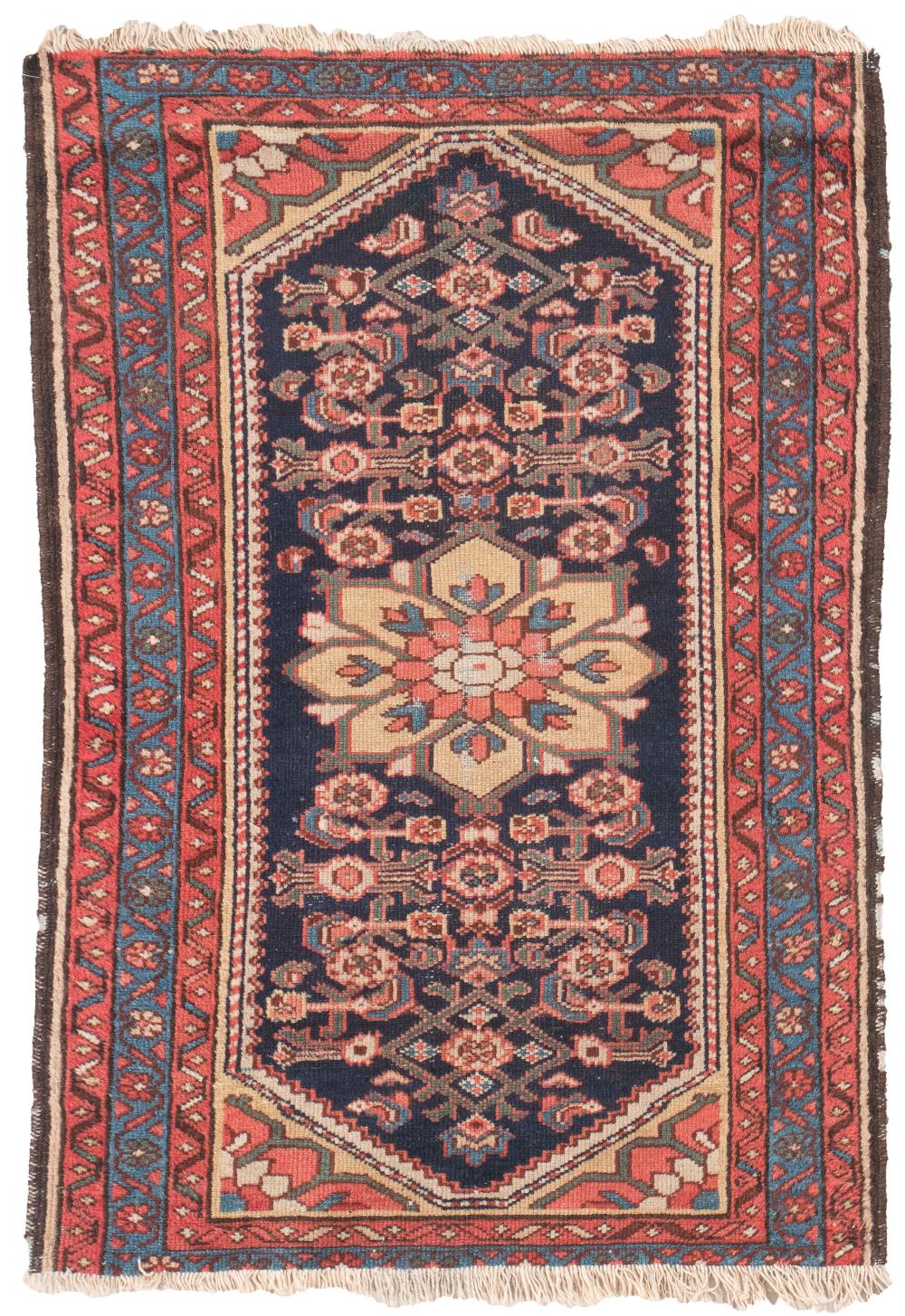 HAMADAN RUG 2 5 X 3 8 20TH CENTURYHAMADAN 34e570