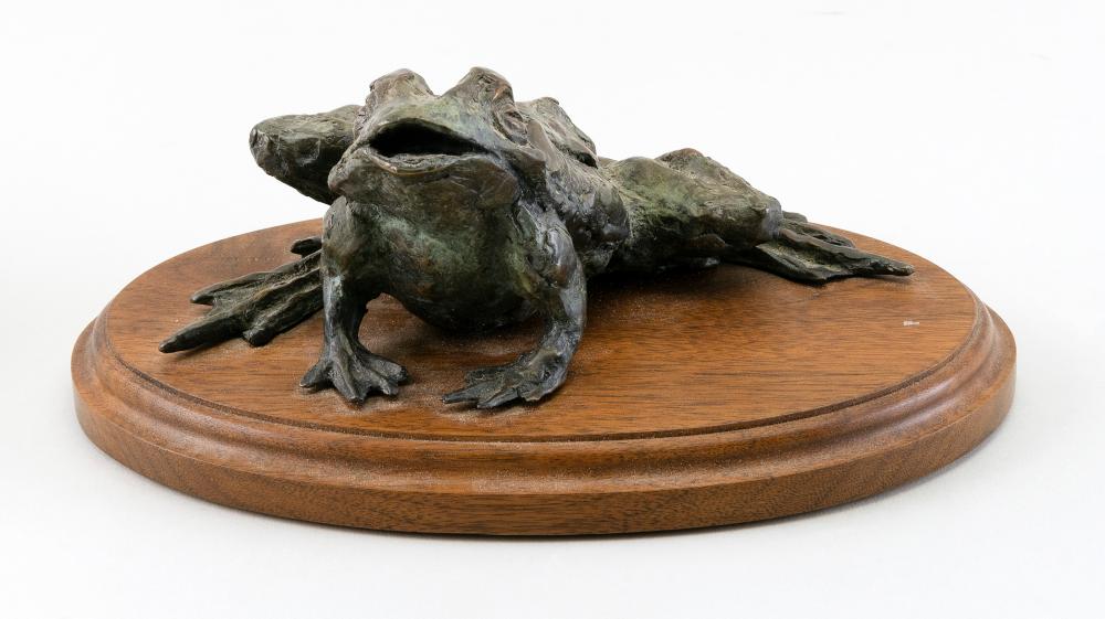 BRONZE SCULPTURE OF A FROG DATED 34e5c2