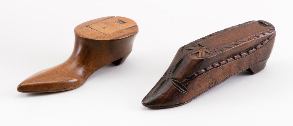 TWO ENGLISH WOODEN BOOT FORM SNUFF 34e920