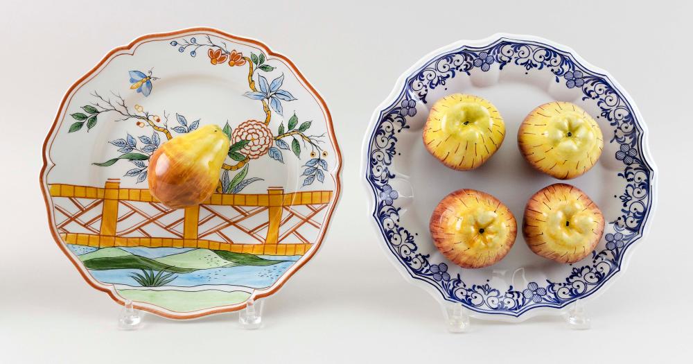 PAIR OF ITALIAN POTTERY FRUIT PLATES