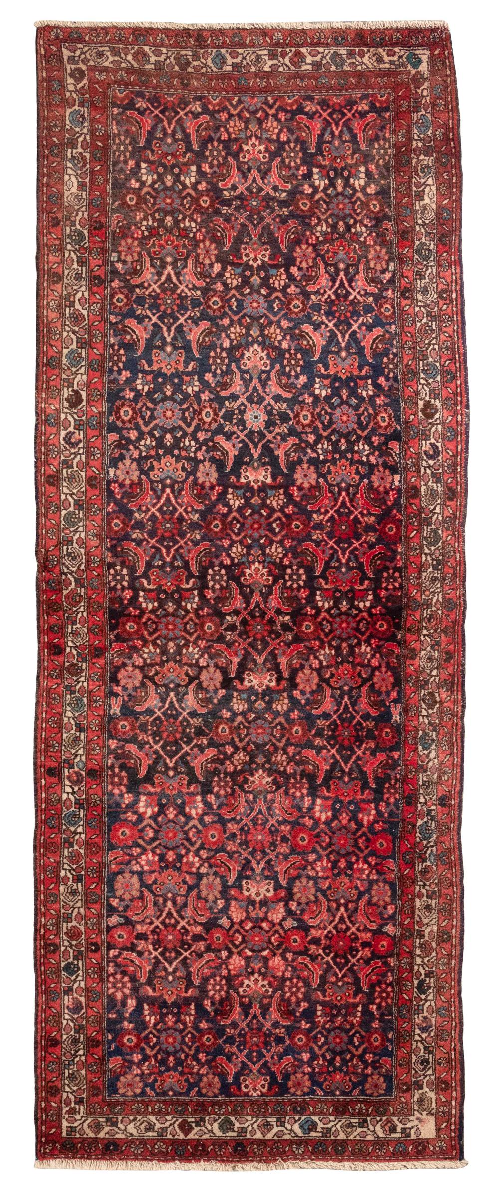 HAMADAN RUG: 3’9 X 10’3”