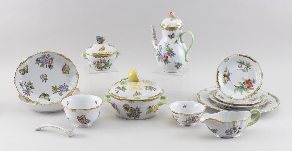 HEREND QUEEN VICTORIA PORCELAIN 34ee89