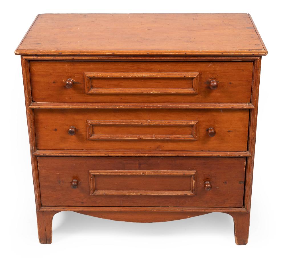 THREE DRAWER CHEST 19TH CENTURY 34f229