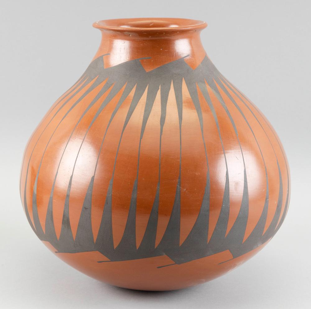 SOUTHWEST INDIAN PUEBLO POTTERY