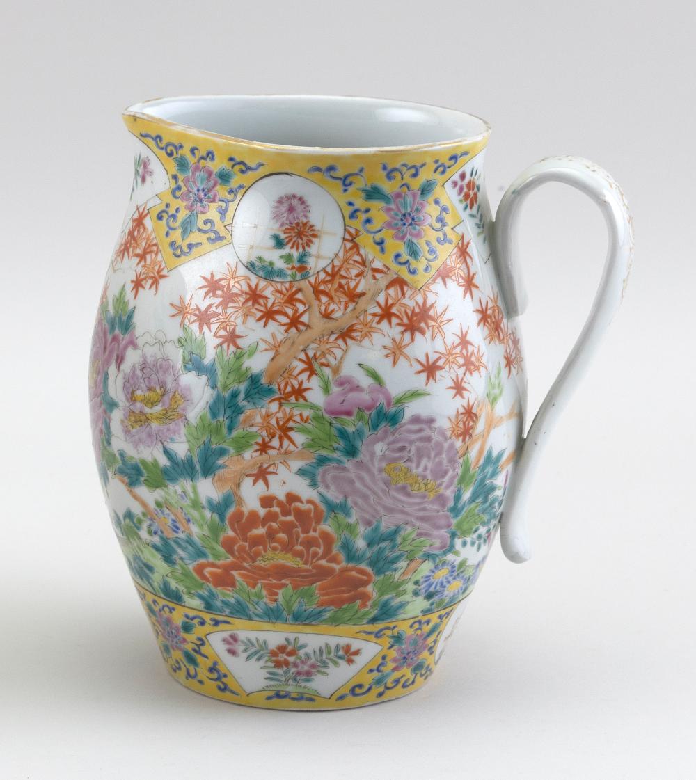 CHINESE POLYCHROME PORCELAIN JUG 34cc95