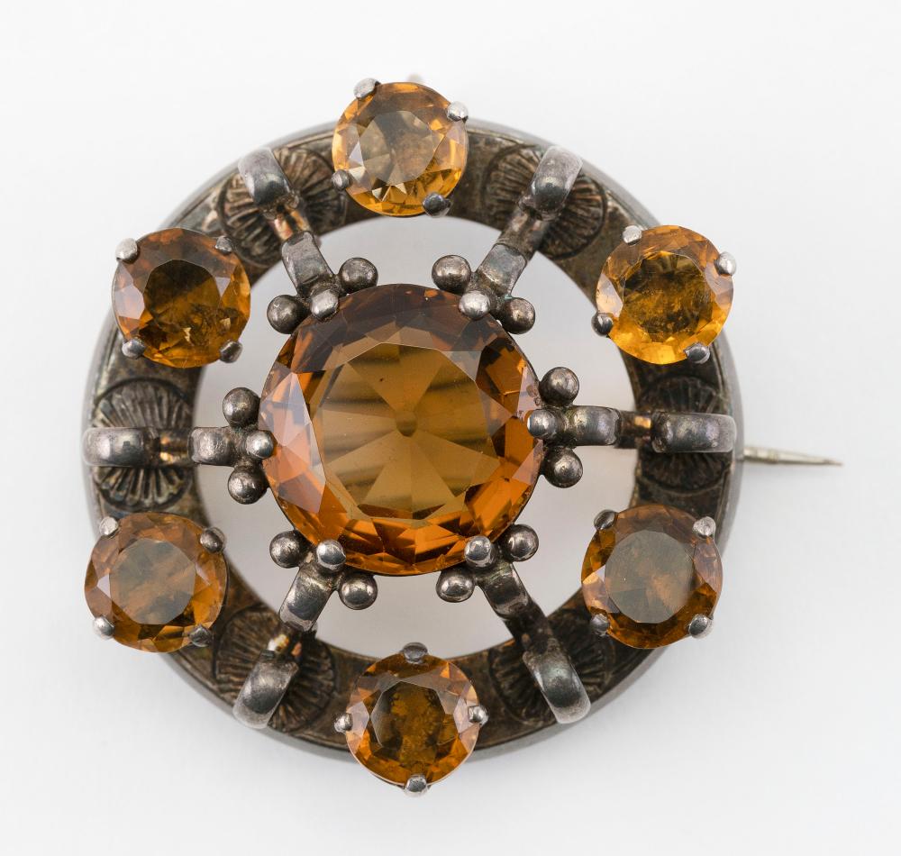 ANTIQUE SILVER AND CITRINE BROOCH 34ce46