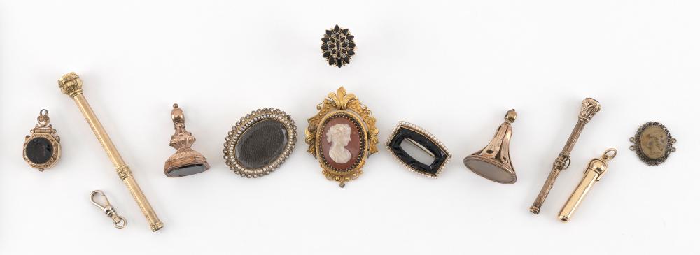 TWELVE PIECES OF VICTORIAN JEWELRYTWELVE 34ce4e